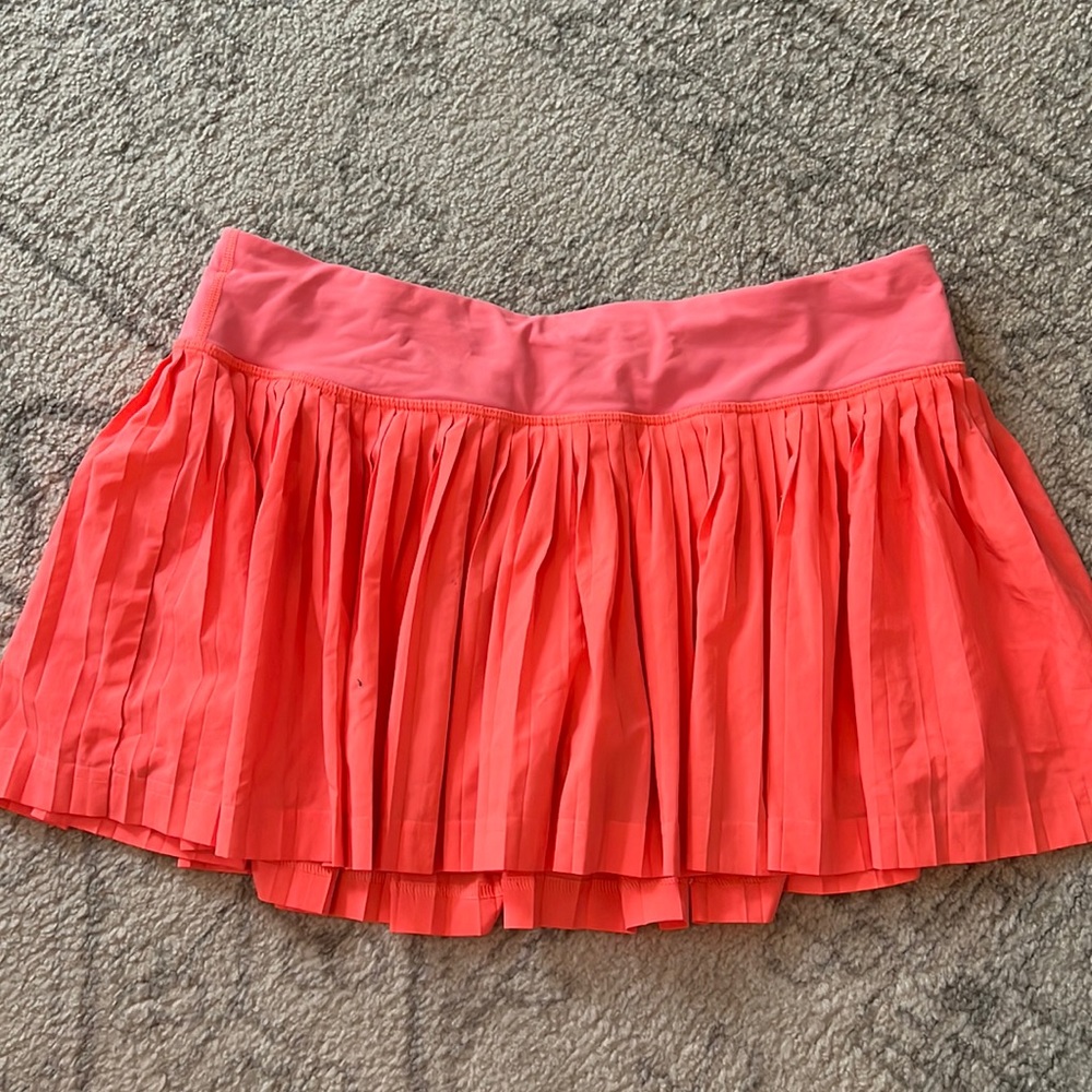 Pink pleated lululemon tennis skirt